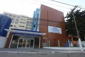Policial atira no próprio amigo durante confusão em Niterói