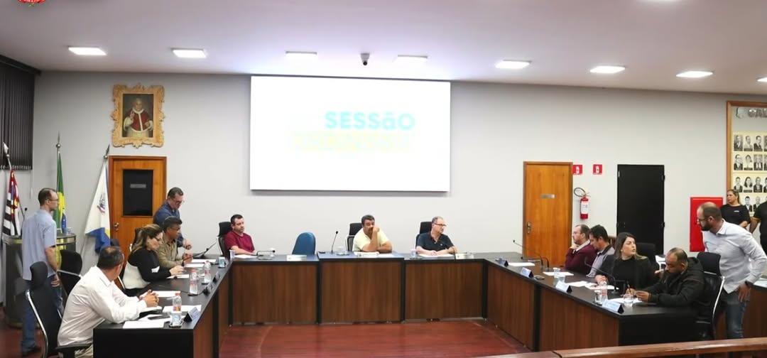 Câmara de Pirajuí cria comissão processante para investigar presidente da Casa após suspeita de irregularidades em contratos