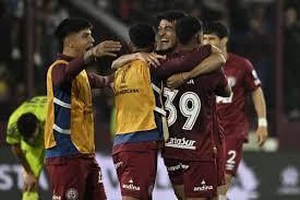 Com VAR ativo, Lanús vence La U e encara Atlético na final