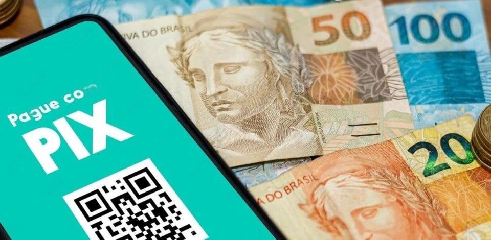 Depois do dinheiro aparecer na conta, mulher gasta Pix, dá desculpas evasivas e é condenada a pagar quase o triplo do valor em multa e restituição