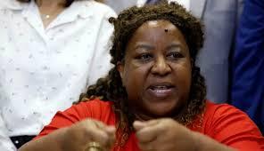 Ministra de Lula promete perícia paralela a famílias de mortos