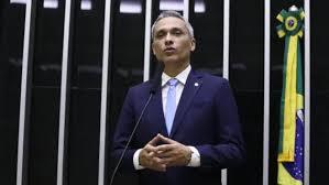 Moraes suspende ação contra Gustavo Gayer após decisão da Câmara