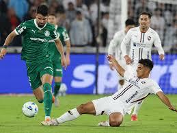 Palmeiras leva 3 a 0 e se complica por final da Libertadores