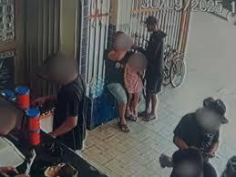 PM é baleado com filha no colo durante assalto no Rio; VÍDEO