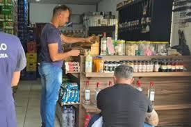 Polícia apreende 600 litros de bebidas em adega de Americana