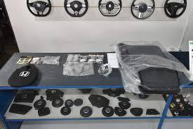 Polícia recolhe itens automotivos com logotipo irregular de marca