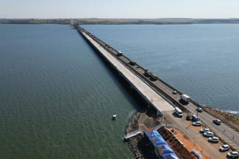 Pongaí: Funcionários de obra caem de ponte no Tietê; um está desaparecido