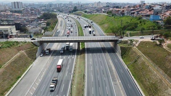 Romeiro de 60 anos que caminhava até Aparecida morre após passar mal no Rodoanel em Ribeirão Pires na Grande SP