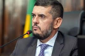 Bacellar deixa prisão no Rio e passa a usar tornozeleira