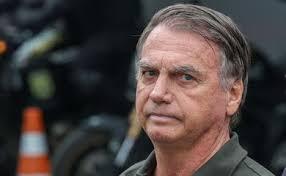 Bolsonaro passa por nova cirurgia para tratar crise de soluços