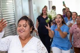 Casamento celebrado em hospital de Lins emociona equipes de saúde