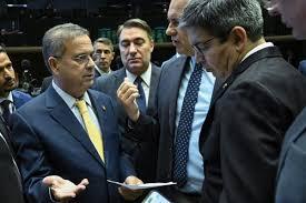 Congresso dá aval para governo mirar piso da meta em 2026