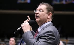 Líder do PL chama Moraes de psicopata e vê abuso de poder