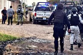 Ataque a tiros deixa 11 mortos em campo de futebol