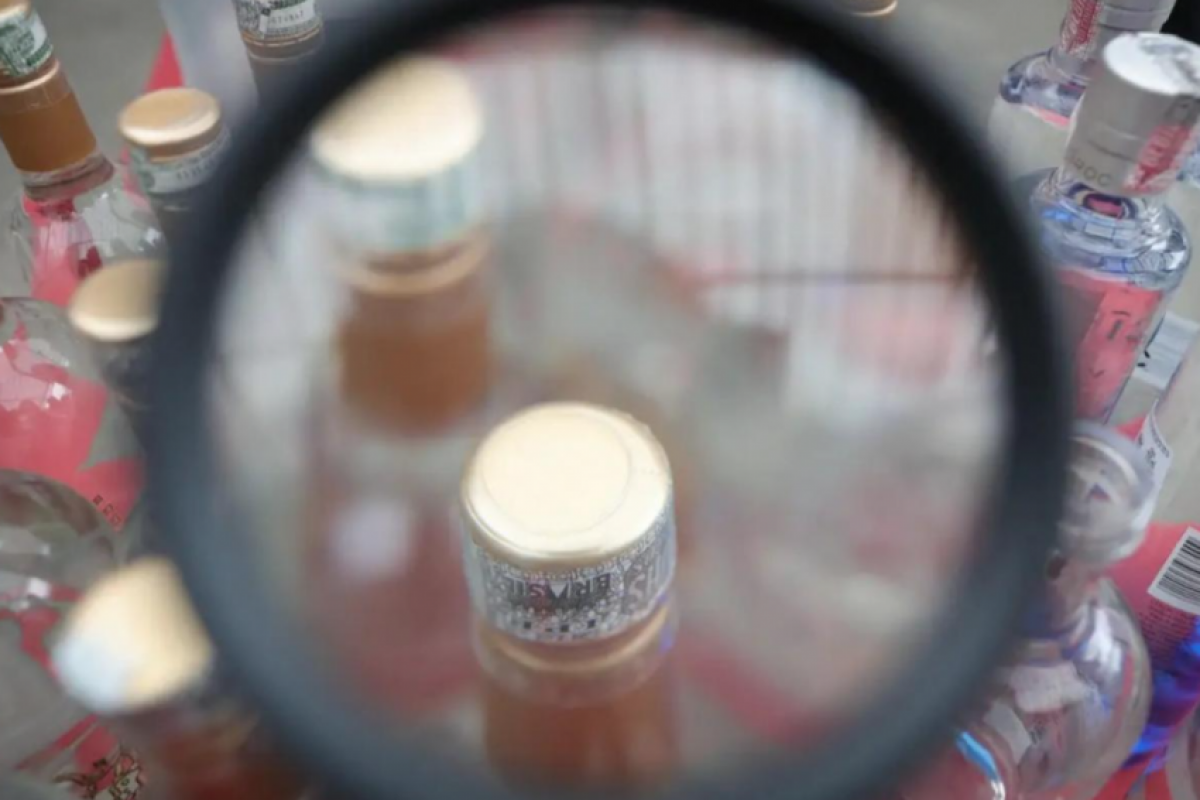 Bebidas adulteradas com metanol custavam o mesmo que as originais