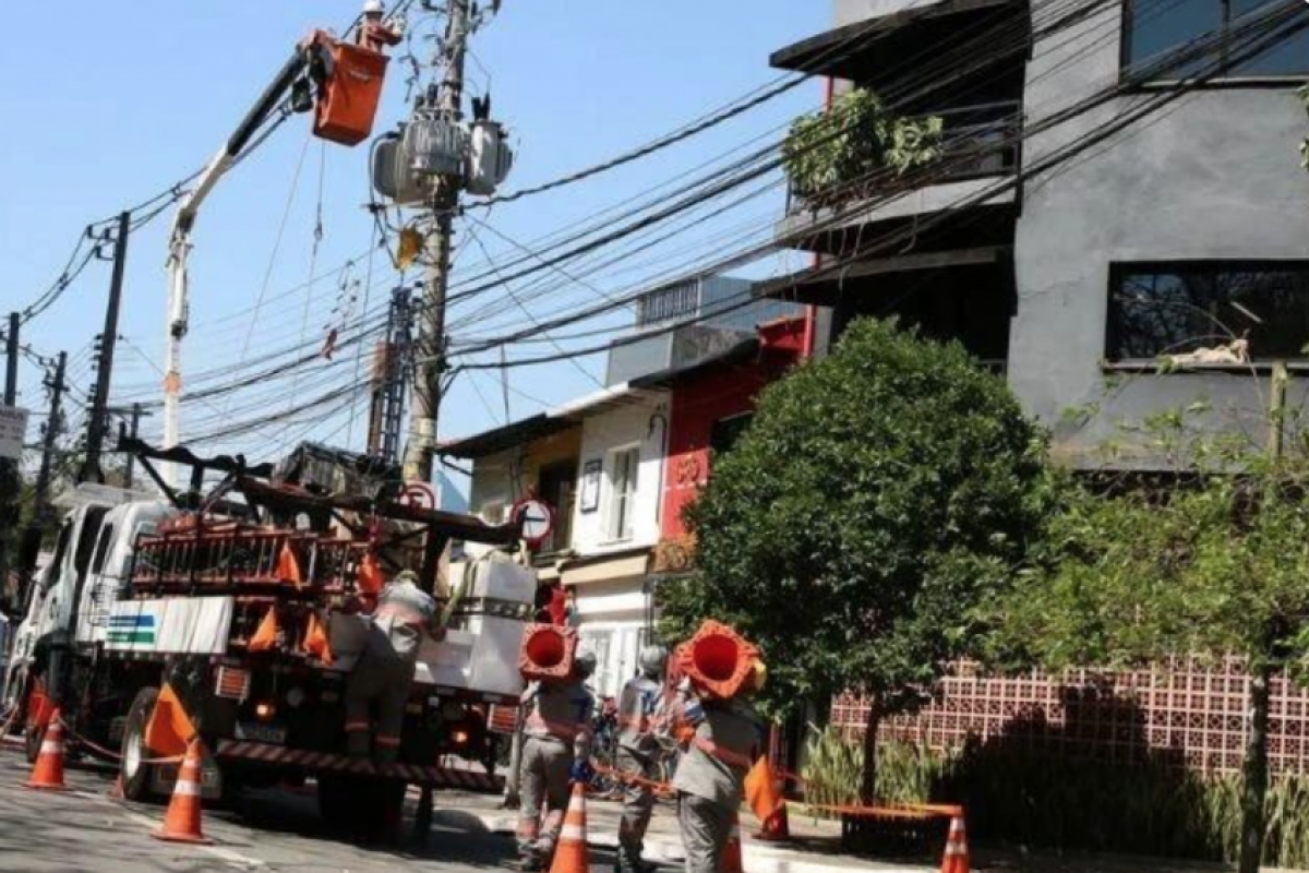 Descarga elétrica mata terceirizado da Enel em São Paulo