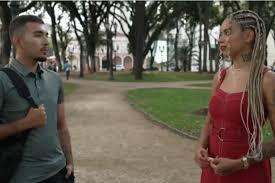 Jovem que se perdeu em trilha reencontra amiga