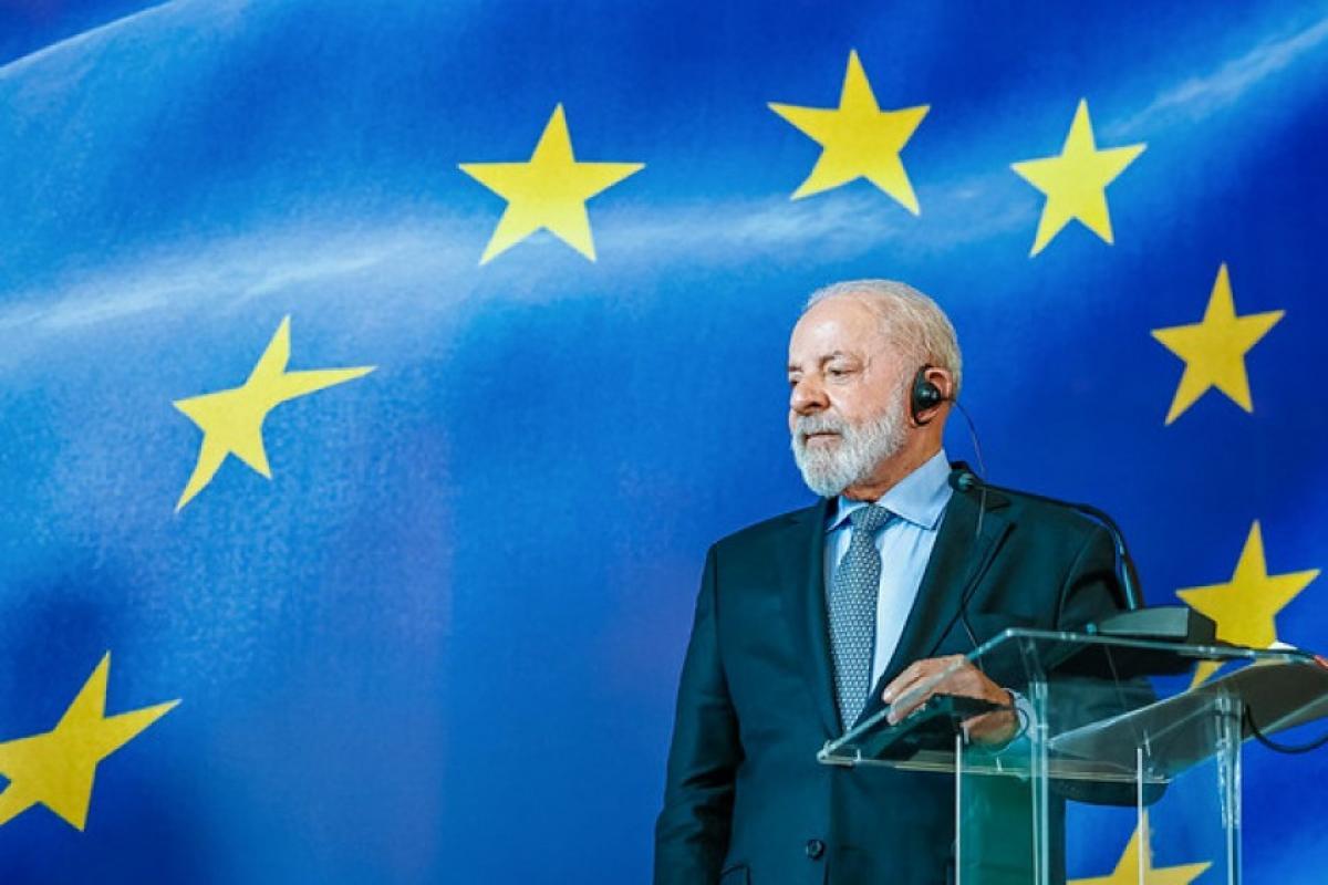 Lula publica nota em memória ao Holocausto após fala de Flávio