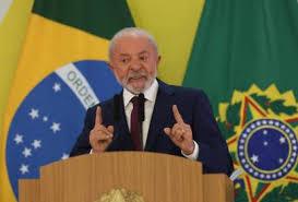 Lula sanciona LDO com veto a aumento de fundo partidário