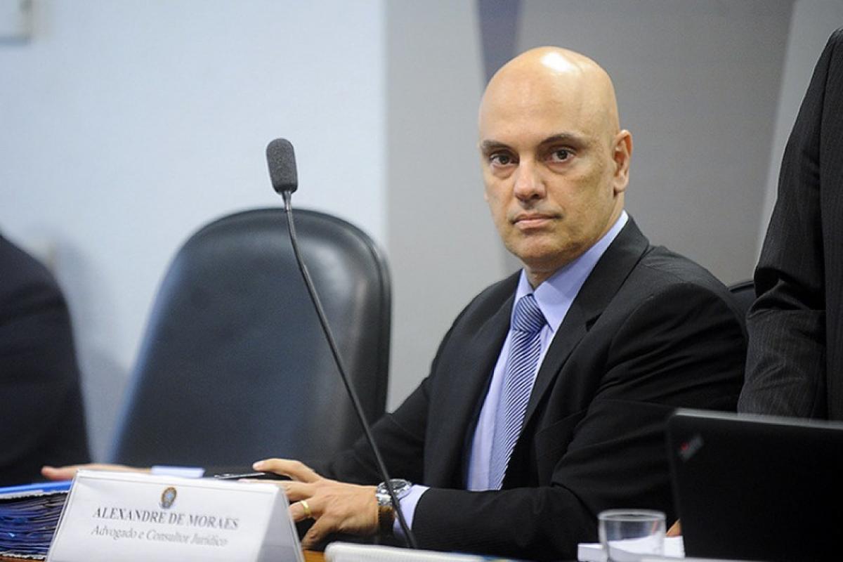 Moraes dá prazo para PM informar rotina de Bolsonaro na Papudinha