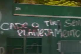 Muro do Allianz é pichado após Palmeiras ser goleado