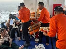 Naufrágio de balsa deixa ao menos 18 mortos na Ásia; VÍDEO