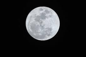 Primeira superlua de 2026 ocorre neste sábado (3)