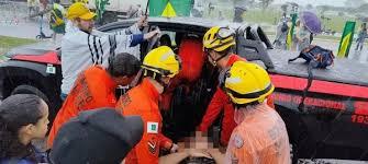 'Raio parecia uma bomba, pessoas desmaiaram', diz vítima