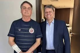 Tarcísio cancela visita a Bolsonaro após dizer que veria um amigo