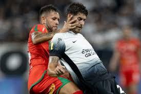 Yuri marca no fim, Corinthians bate Velo Clube e entra no G8