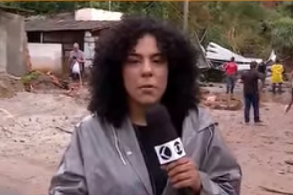 Ao cobrir caso, repórter descobre que casa da tia desabou; VÍDEO