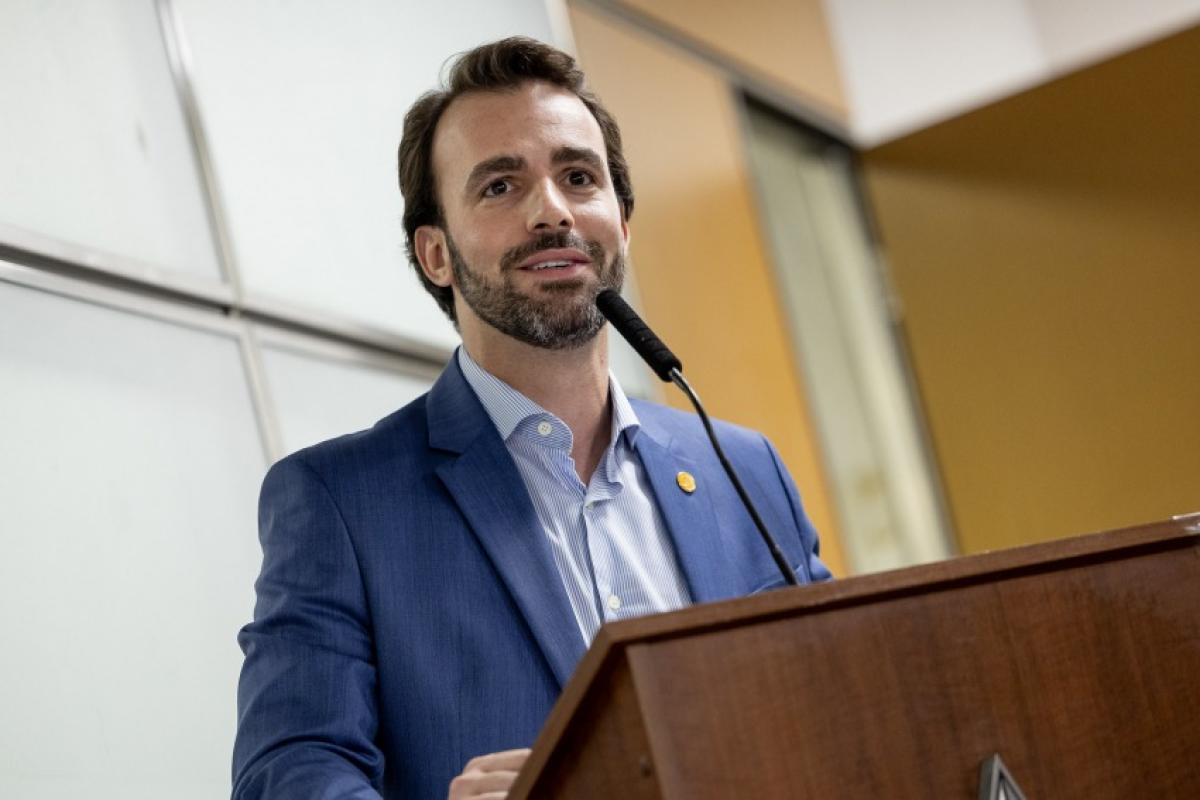 Assembleia abre processo que pode cassar bolsonarista Lucas Bove