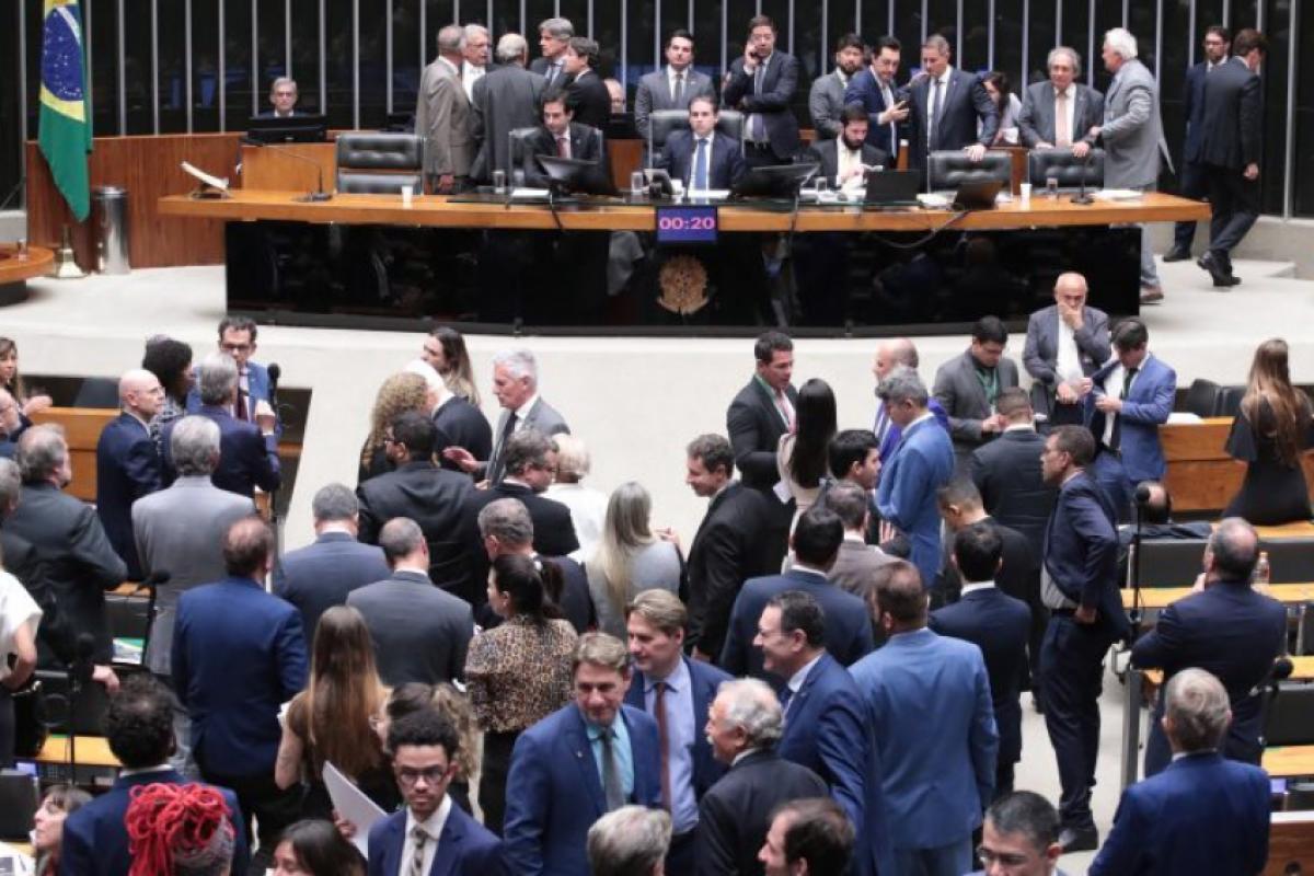 Câmara aprova projeto antifacção e texto vai para sanção