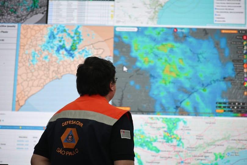 Defesa Civil renova alerta de chuvas intensas e mantém Gabinete de Crise até quinta-feira (26)