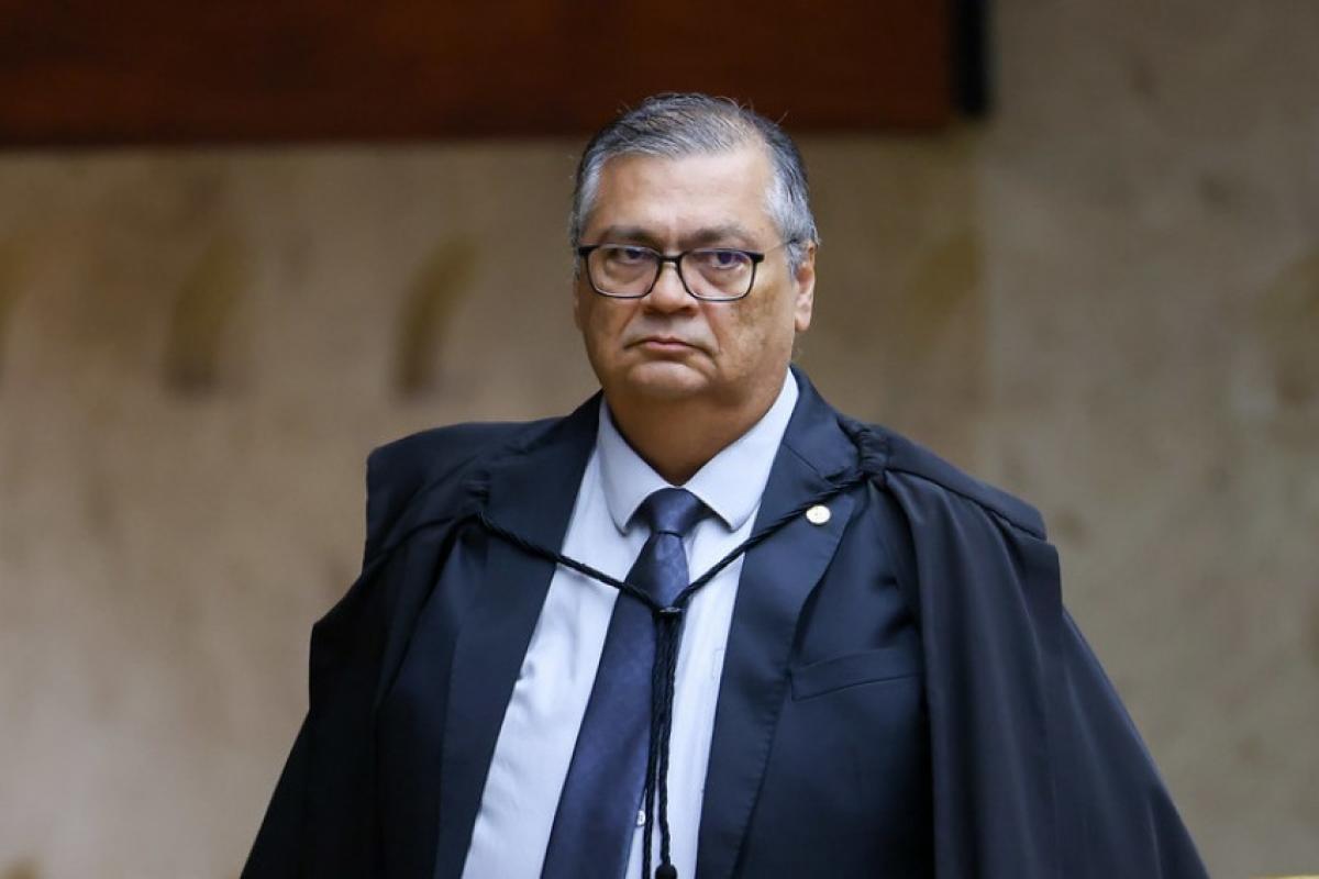 Fim do auxílio-panetone? Dino suspende penduricalhos no Brasil