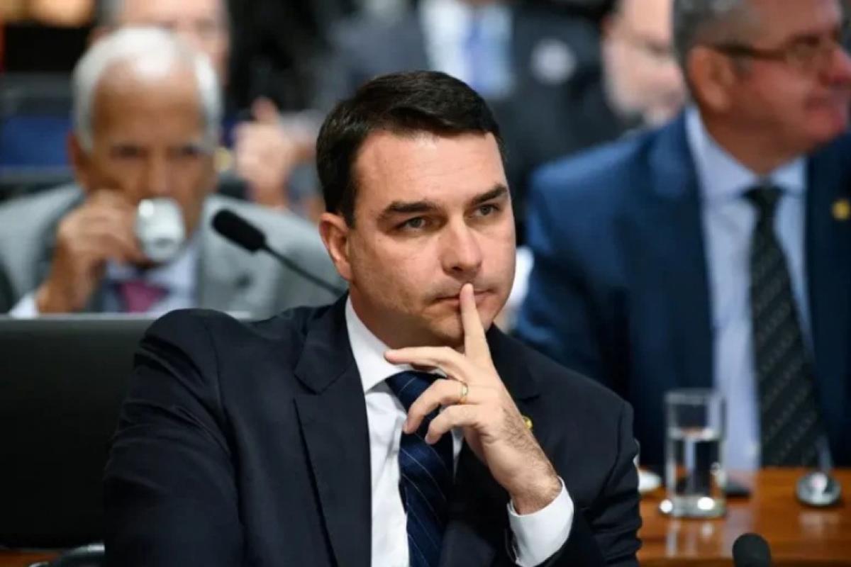 Flávio atua para ter palanque com PL em todos os estados