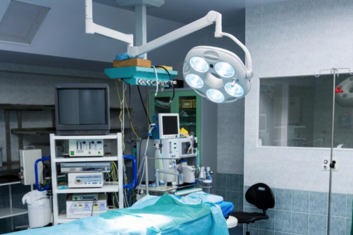 Homem perde testículo devido a erro em cirurgia de hérnia