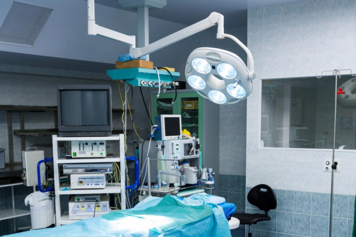 Hospital aciona antibombas para operar ânus com granada