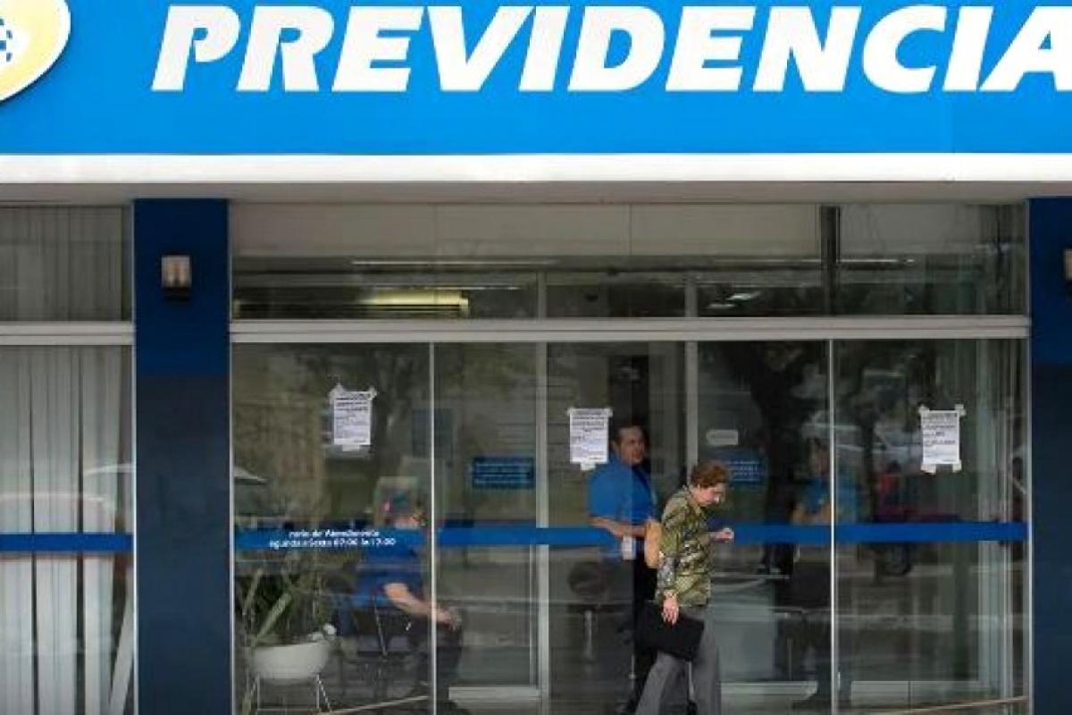 INSS retoma atendimento presencial em agências do país