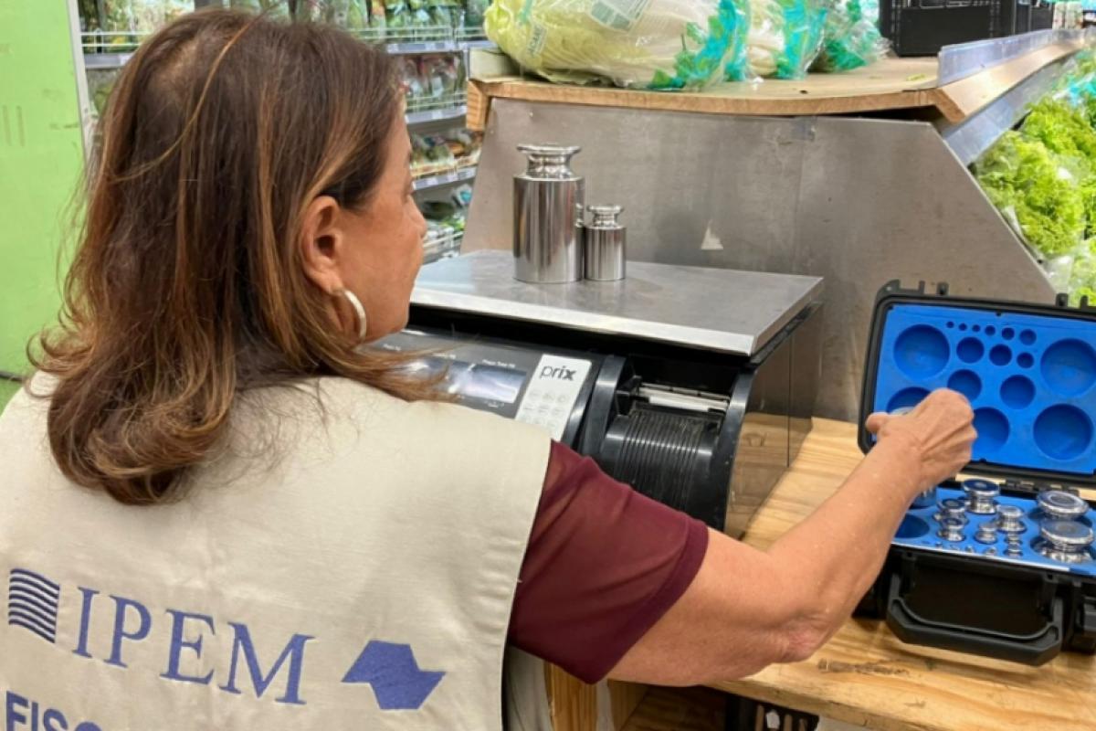 Ipem orienta consumidores sobre o uso correto de balanças