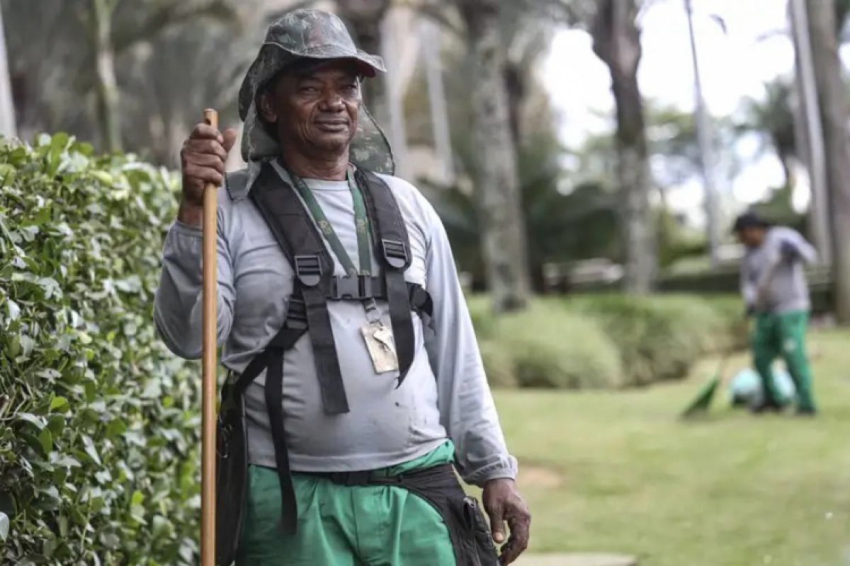 IR zero para quem ganha até R$ 5 mil vale nos salários deste mês