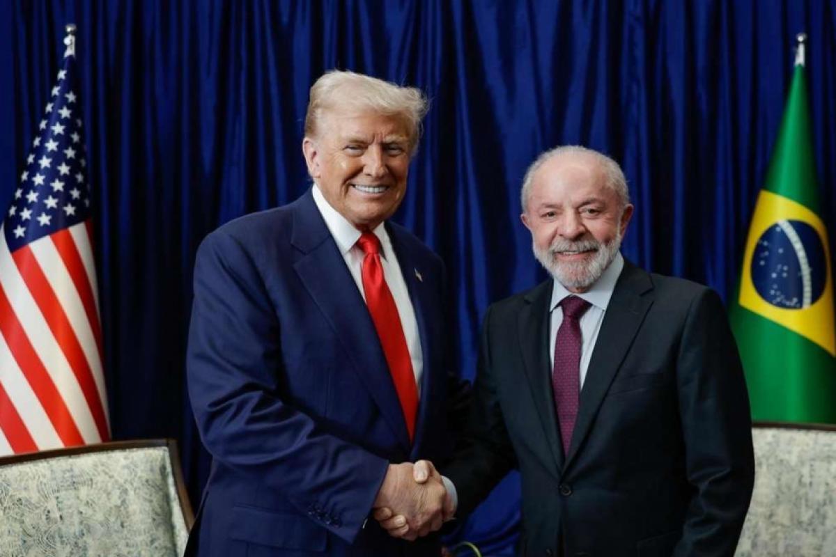 'Não sou doido de brigar com Trump', diz Lula