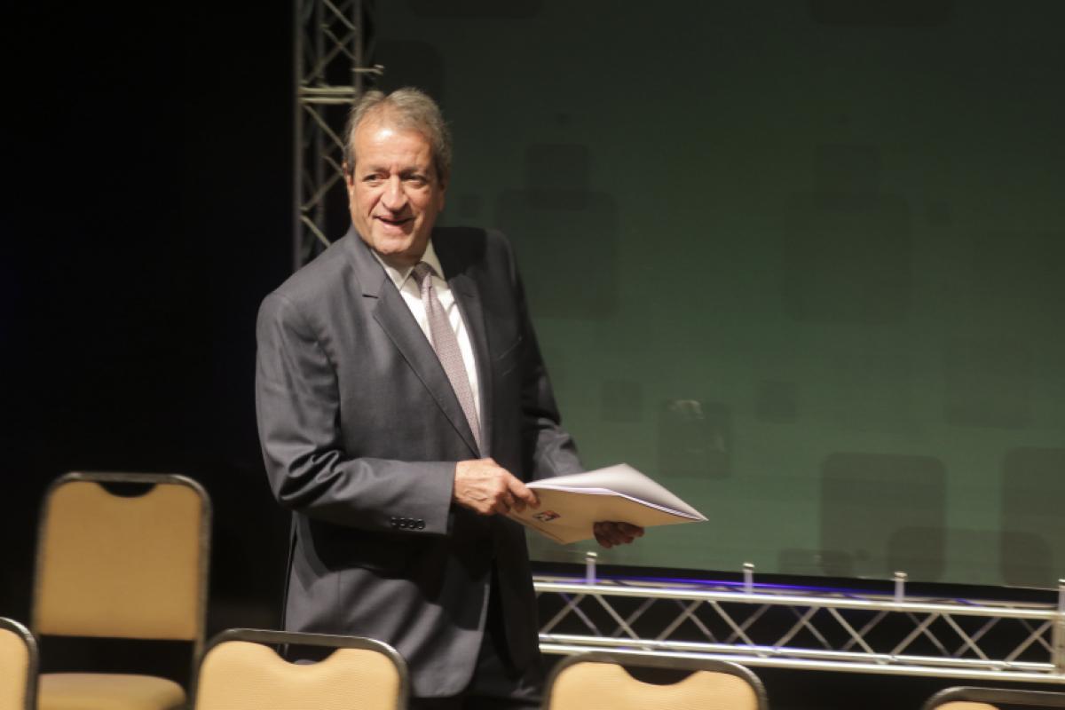 PL e União querem barrar fim da escala 6x1 na CCJ