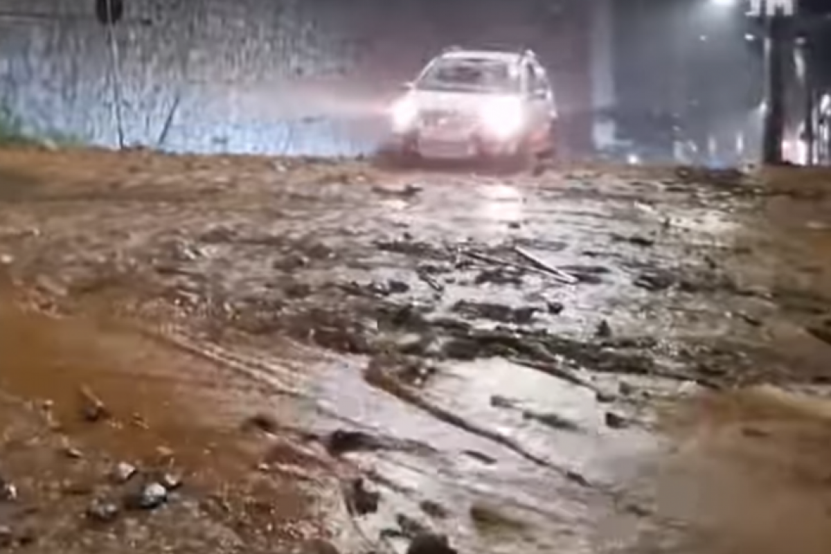 Temporal mata 14 e deixa cidade em calamidade em MG