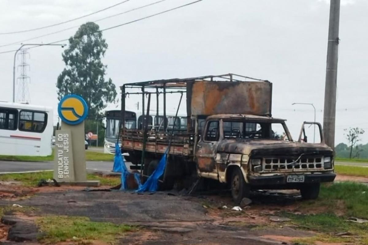 Ambulante é roubado e atropelado por não pagar dívida com agiotas