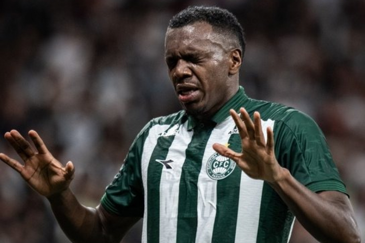 Coritiba ofusca apresentação de Lingard e vence o Corinthians