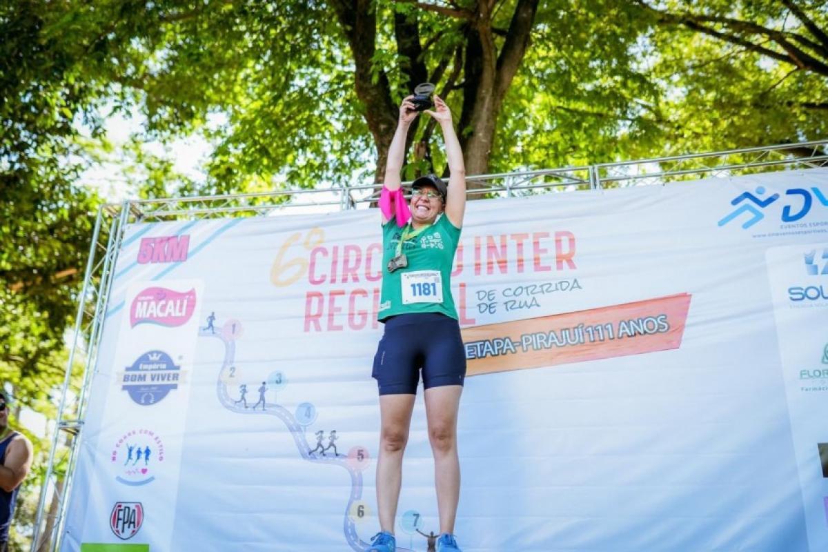 Corredora que luta contra o câncer faz prova de 5 km em Pirajuí
