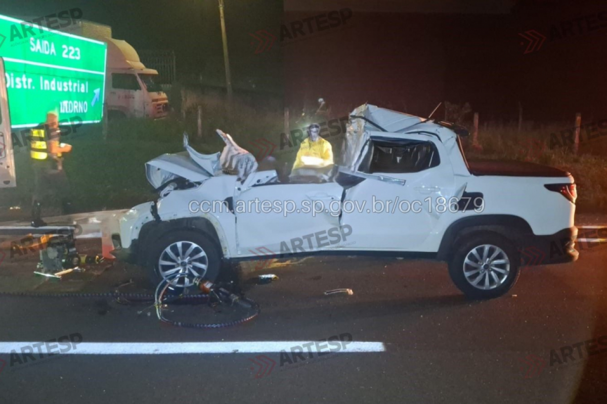 Homem de 53 anos morre em colisão traseira na rodovia Bauru-Jaú