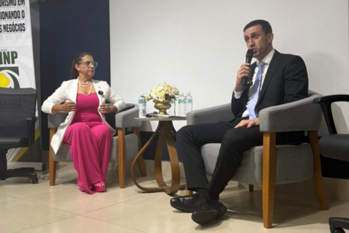 Justiça anula decreto de cassação e reconduz Rosa à prefeitura