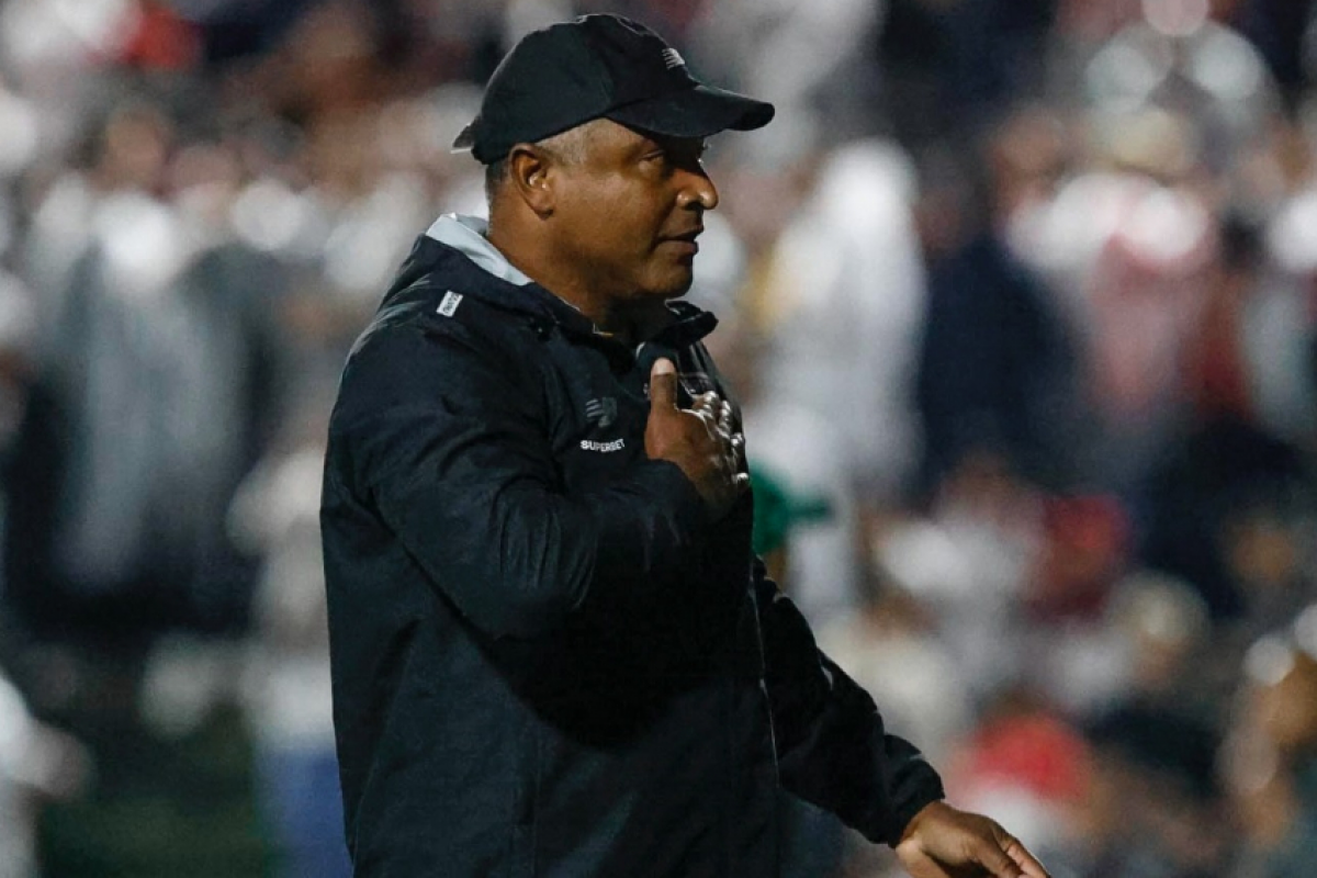 Luciano e Calleri põem São Paulo na ponta em estreia de Roger